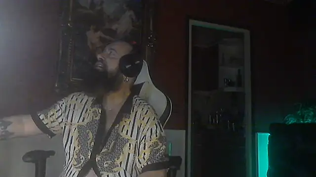 maseurbeardedpig – webcam-show