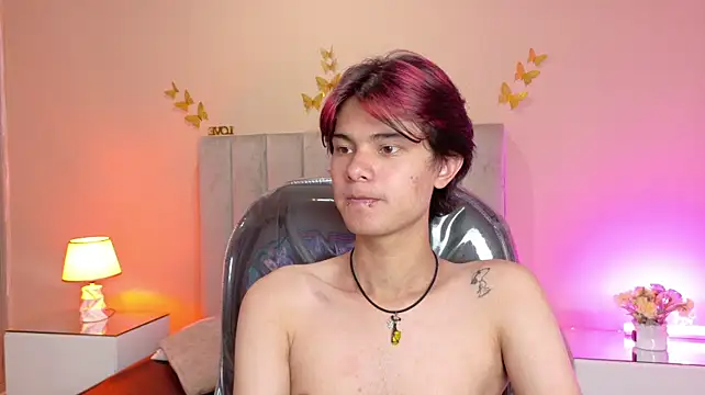 Derek_Sinn Chat XXX in diretta