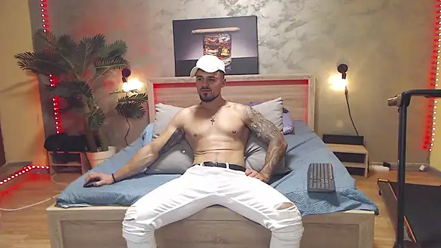 Tiberius_hunk Pertunjukan Webcam