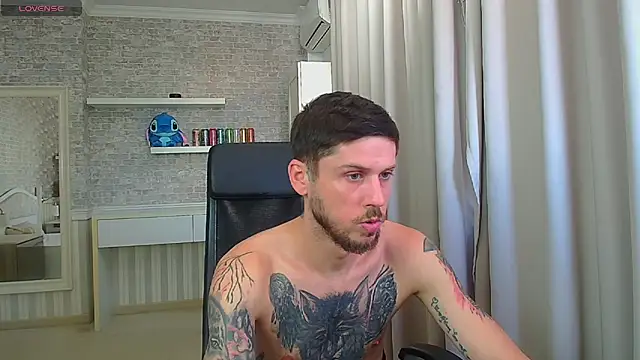 Chat XXX en directo de JonahShaw
