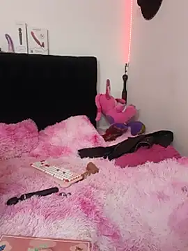 Kiim_xxx_Kattaa webkamerás műsora