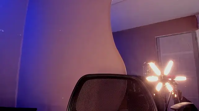 Онлайн чат XXX Nick_Collins18
