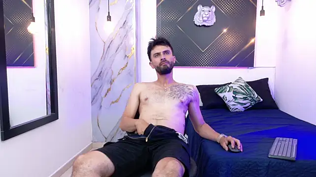 KingOfTemptation live XXX chat