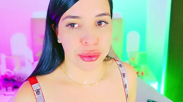 Chat +18 de CharlootteEvans ao vivo