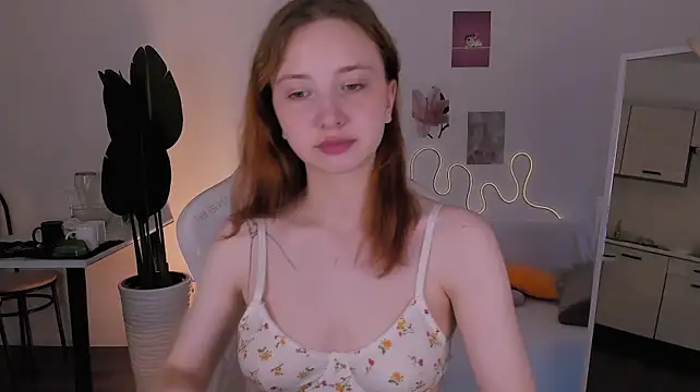 XXX chat uživo modela LittlePeach007