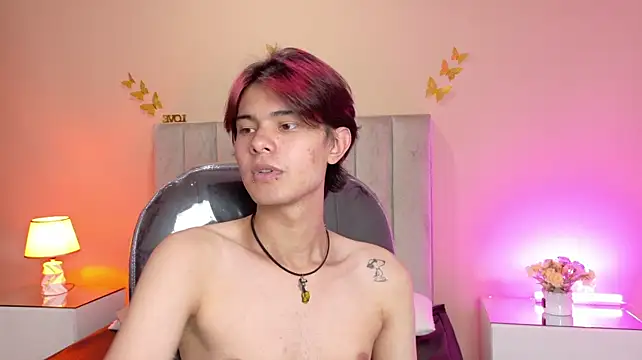 Derek_Sinn Adlı Modelin Canlı XXX Sohbeti