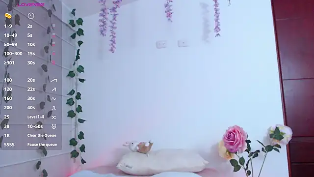 SarabubbieのライブXXXチャット
