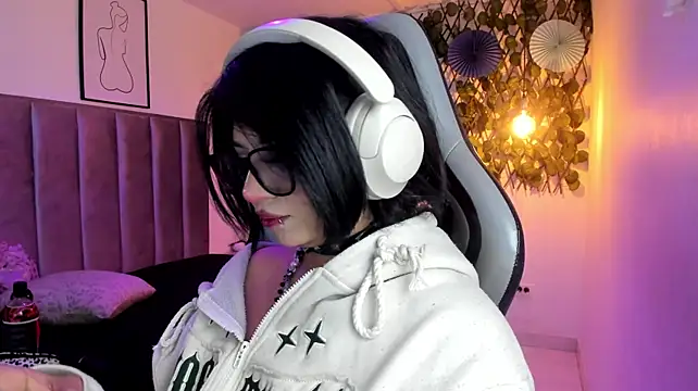 Kitty_Gang live XXX chat