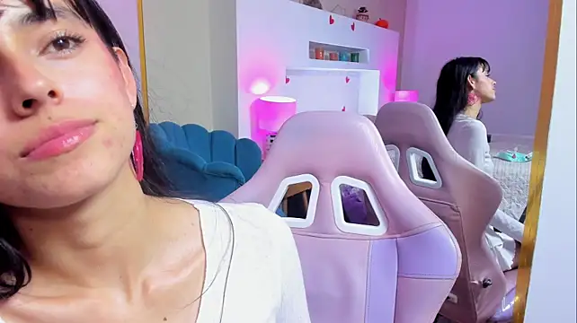 Chatroom XXX en direct de Eimy_Blaze