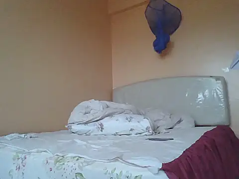 pinky-lips live XXX chat