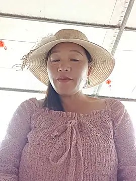 Jooj- live XXX chat