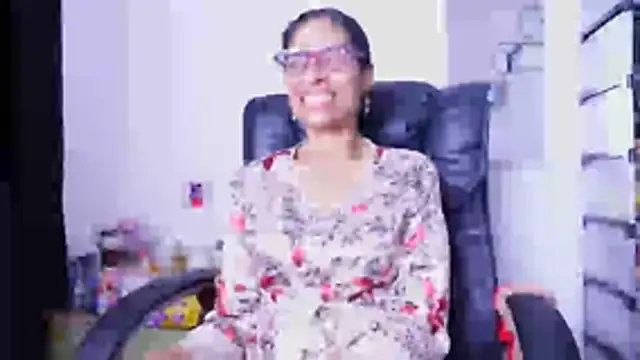 Aries_Mature webcam show