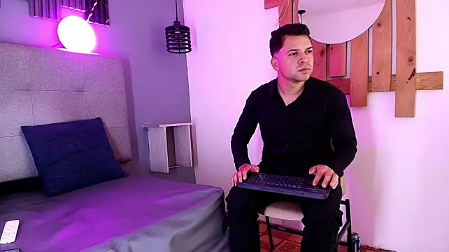 Hey_Noaah Webcam-Show
