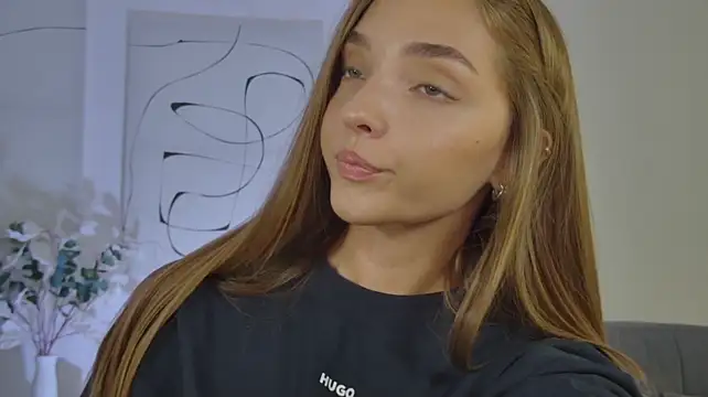MilaVoss live XXX chat