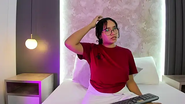 alysson_moon_ live XXX chat