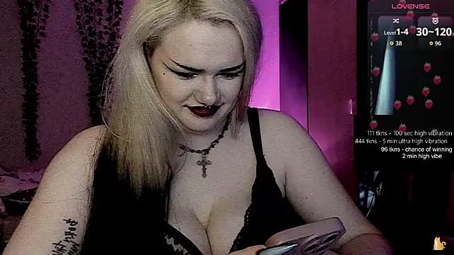 strawberry_elfcat live XXX chat
