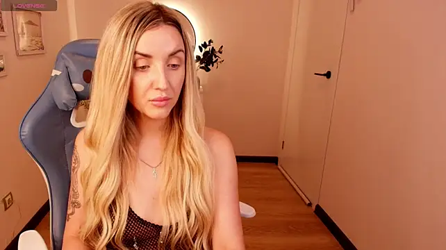 White_F0x webcam show