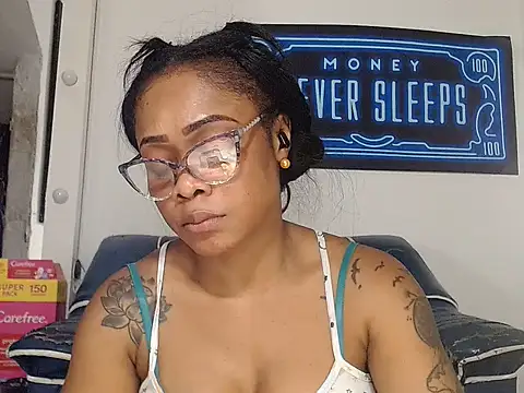 Chat +18 de alexiaao9 ao vivo