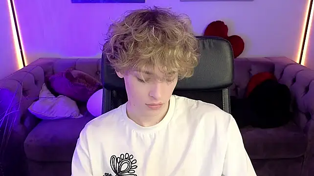 kevingarsiaa's Live XXX Chat