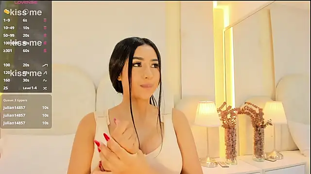Chatroom XXX en direct de SalomeeBell