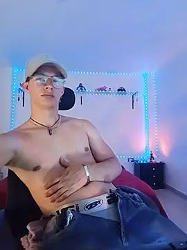 Pokazy przed kamerką – Brandon_starkk