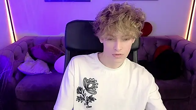Chat +18 de kevingarsiaa ao vivo