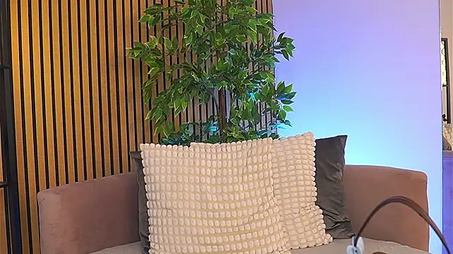 Avril_Cyrus Adlı Modelin Canlı XXX Sohbeti
