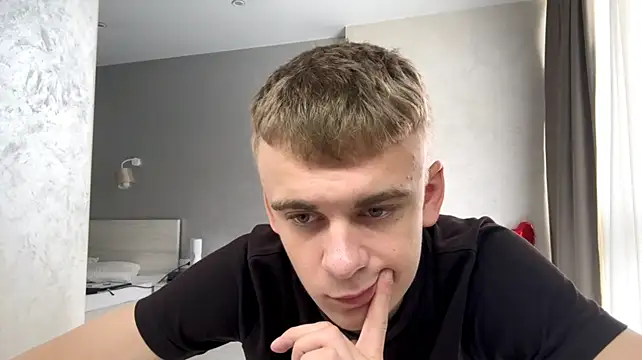 SoloFury 网络视讯表演