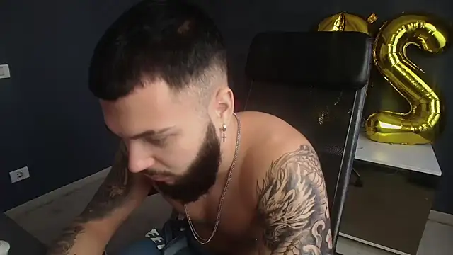 OscarWillssのライブXXXチャット