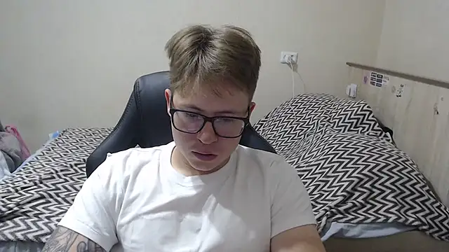 Maxxxgayboy – webcam-show