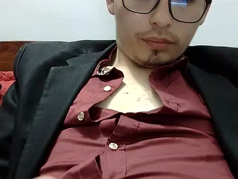 Show modela ParteCulosyCucas na web-kameri