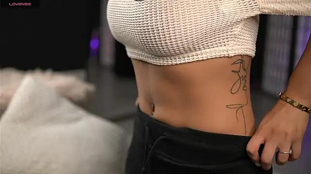 ElllaLuxe Chat XXX live