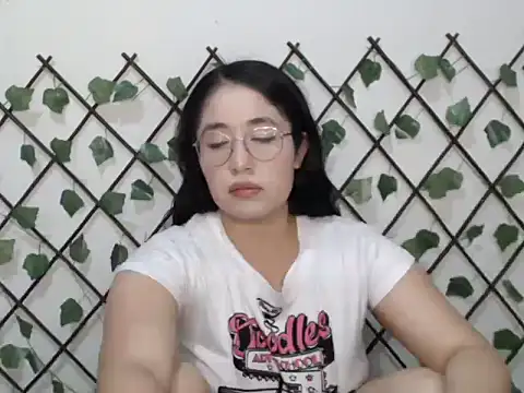 Show Webcam de Elina_Rose888