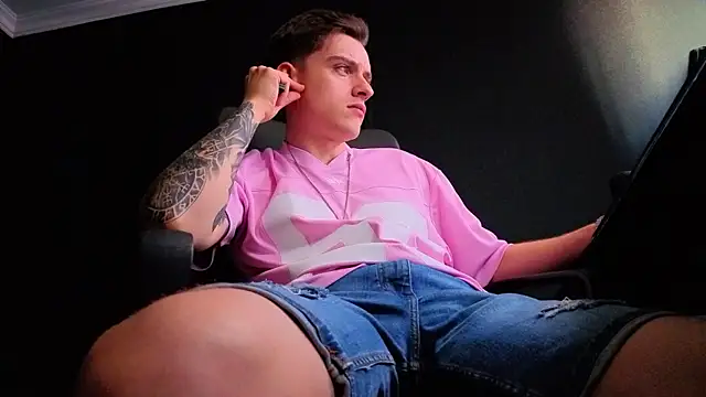 FelixStarkk live XXX chat