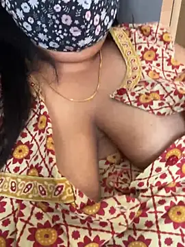 Hornyswati's Live XXX Chat