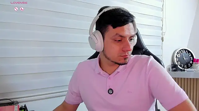 Chat +18 de Rick_Adams ao vivo