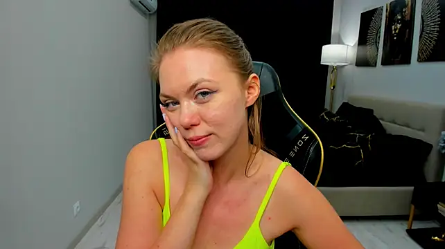 Strawberrye Chat XXX in diretta