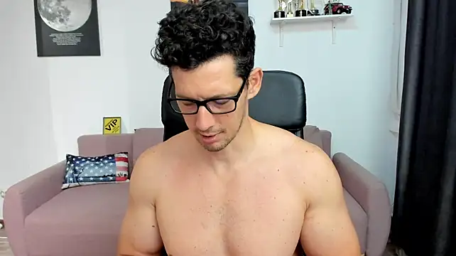 XXX chat uživo modela BrutusK08