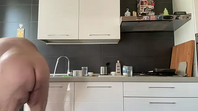theitalianbear Show in webcam