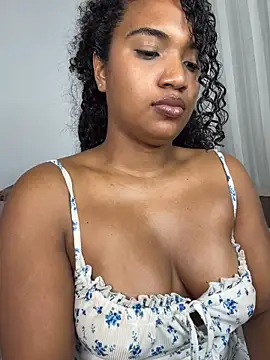 MilaTeenX's Webcam Show