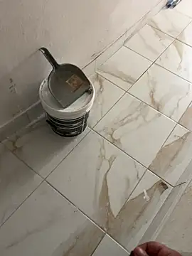 AloofSpinoff Pertunjukan Webcam