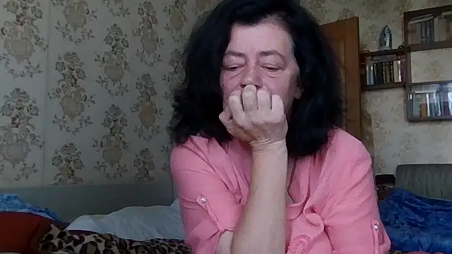GypsiQueen2's Live XXX Chat