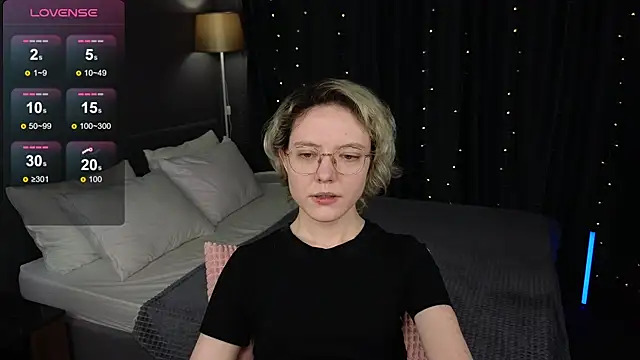 XXX chat uživo modela HottoKori