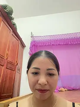 Phiea-nc94's Live XXX Chat