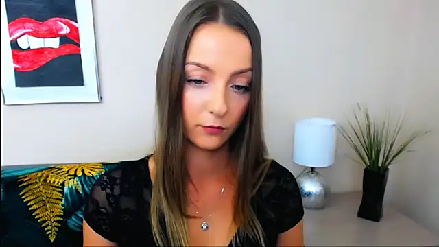 NatalieSexy Adlı Modelin Canlı XXX Sohbeti