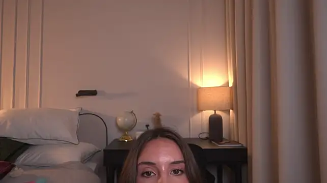 ValerieHill 现场XXX聊天