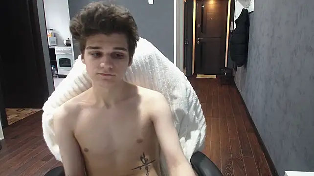 Chat +18 de PeachTree ao vivo