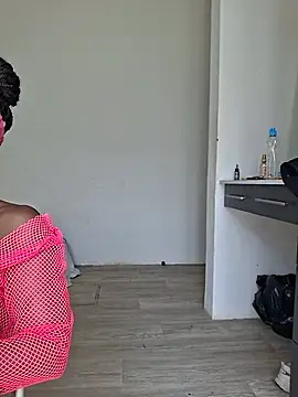 Kamdollie Chat XXX in diretta