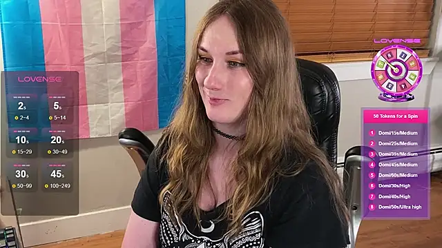 luluvaladon Show in webcam