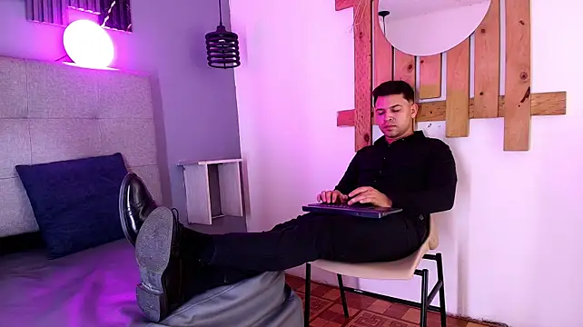 Hey_Noaah Chat XXX live